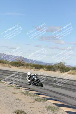 media/Nov-16-2025-Race Pace (Sun) [[8c5fa54630]]/Verified Riders/4-Turn 3 Inside (1050am)/